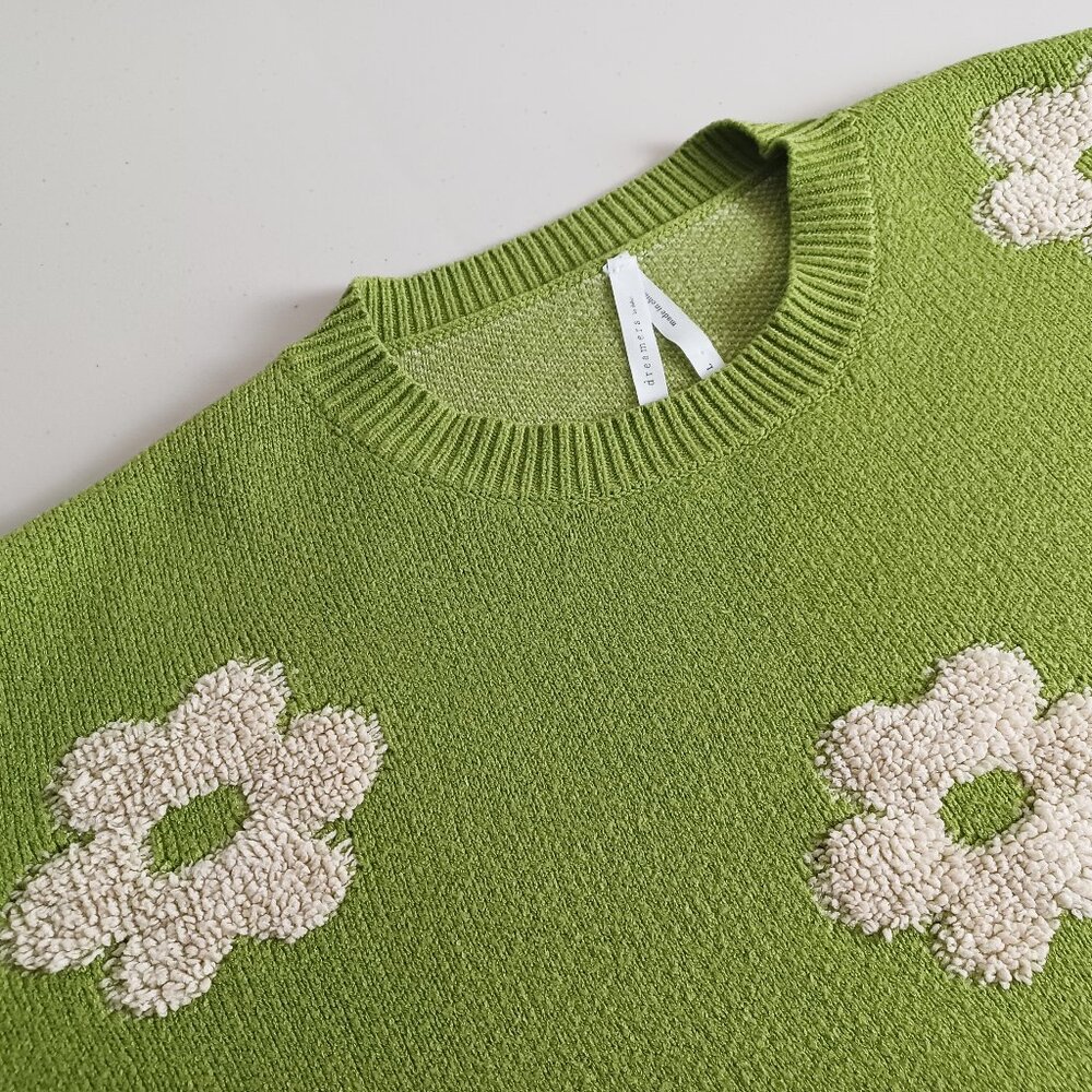 Dreamers Oversized Cropped Floral Sweater - Picture 3 of 16